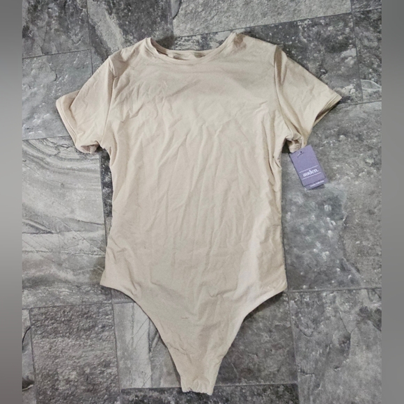 Auden Luxe Stretch Fully Lined Bodysuit -Short Sleeves- Size Large NWT - Picture 4 of 8